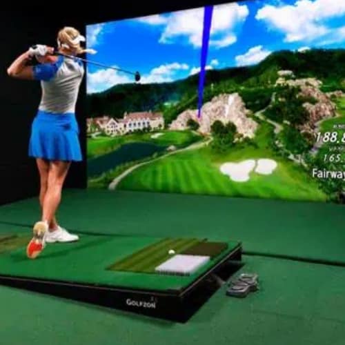 10 Best Commercial Golf Simulators – Reviews & Guide