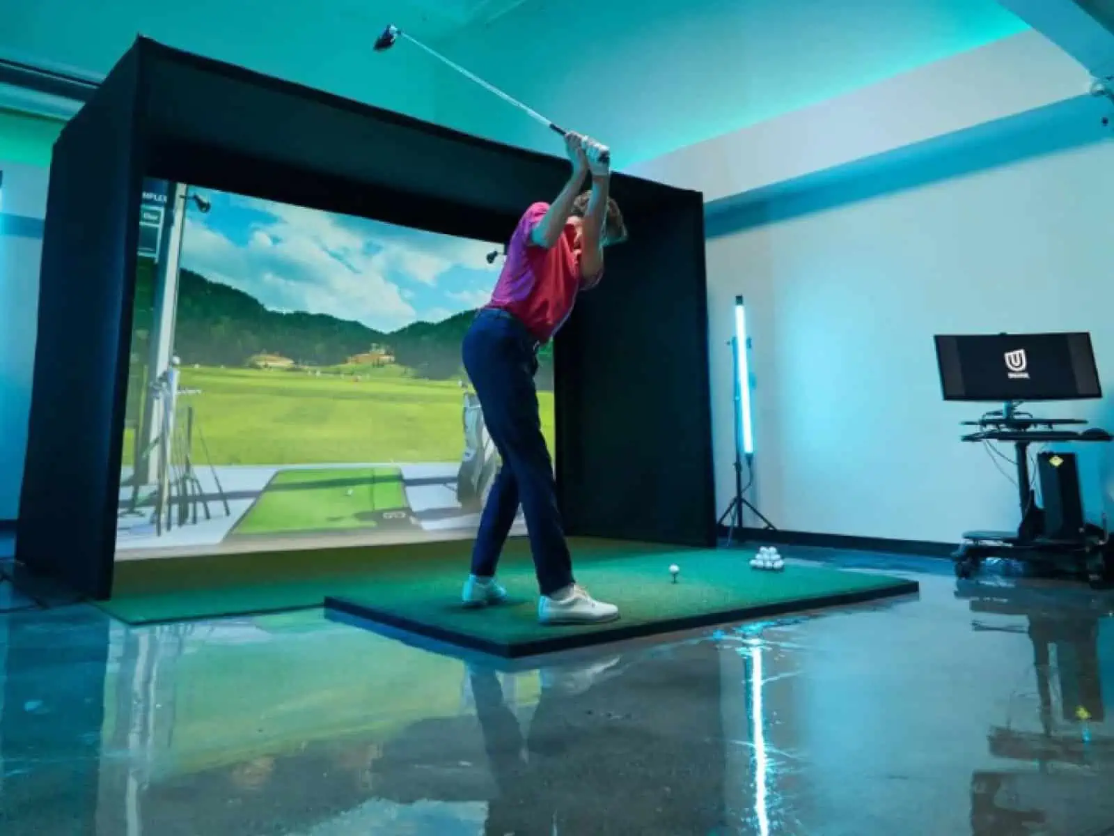 Steps To Start And Grow A Golf Simulator Business